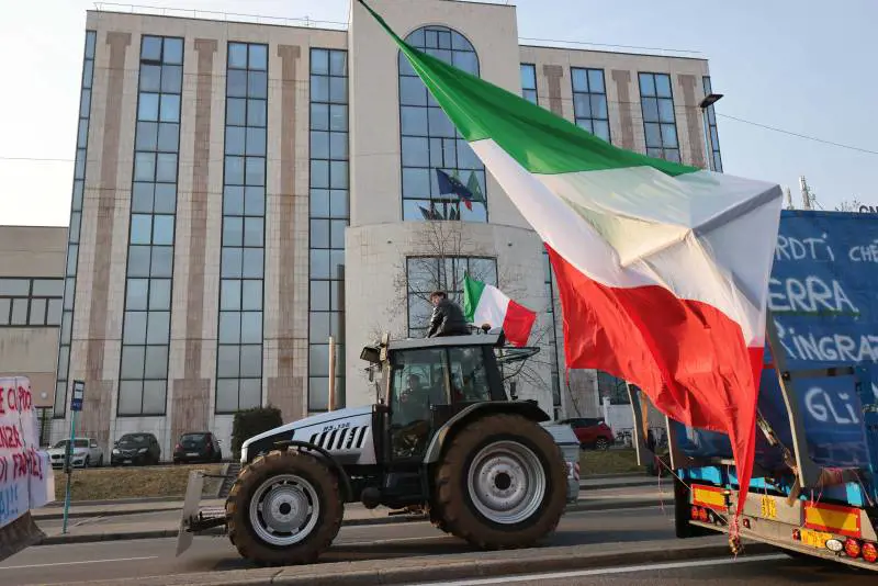 Sono dipinti come cattivi perché anti follia verde. Ma si vince con meno Stato, non con i sussidi e gli aiuti