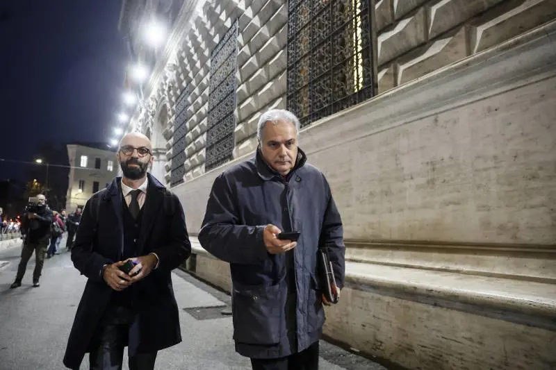 Papà Salis ingrato: "Non fanno niente"