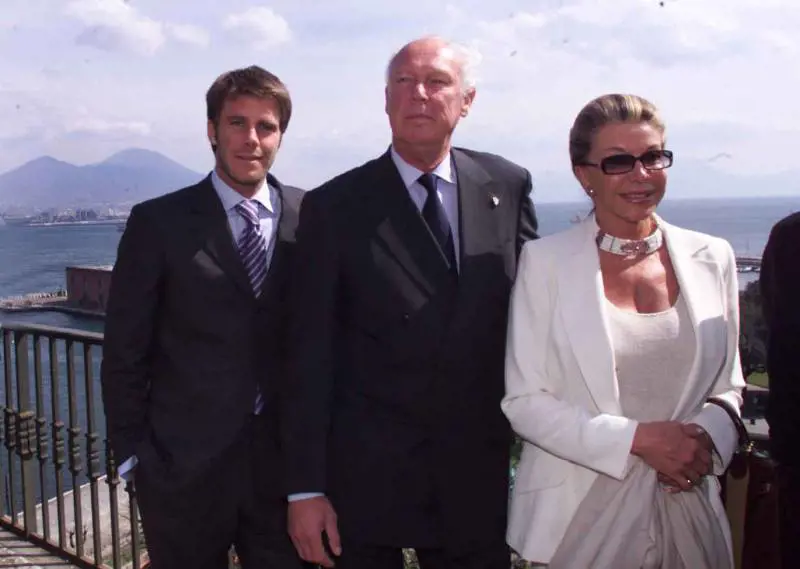 I gioielli dei Savoia tornino ai Savoia
