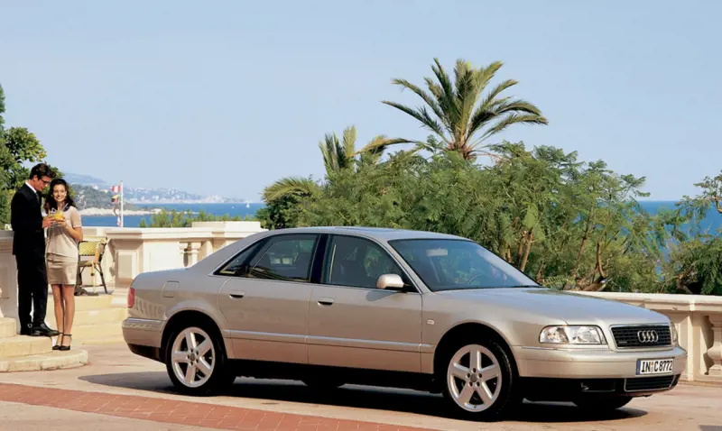 Audi A8 D2, la prima “vera” ammiraglia della Casa dei quattro anelli