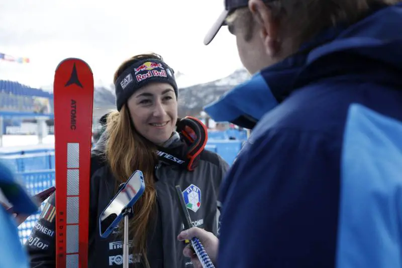 Sofia Goggia dopo l'infortunio: "Ero piombata nel buio, ma se penso alle guerre..."