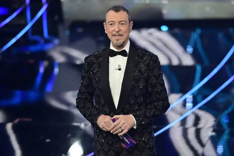 Amadeus non sente di doversi scusare? E la funzionaria Onu va allontanata