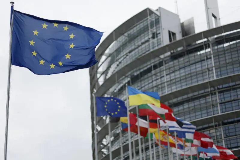 Gli europei chiedono più sicurezza, frenata sull'allargamento: il sondaggio sull'Ue