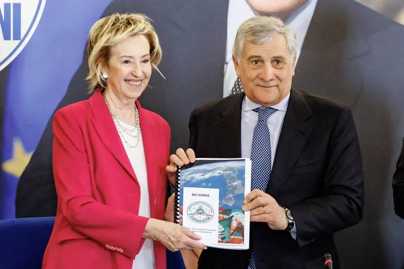 Forza Italia: 12 punti per il futuro del Paese