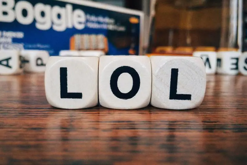Lol, Pov e Imu: cosa c'è dietro le 10 abbreviazioni più usate sul web