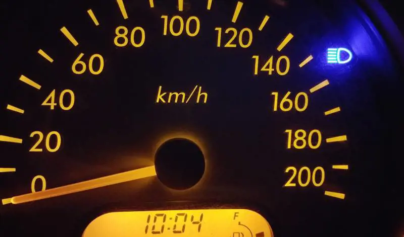 La truffa delle auto schilometrate, ecco come funziona