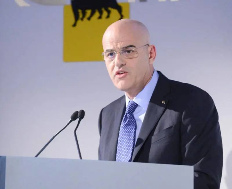 Eni si fa la sua gigafactory. Profitti a quota 1,3 miliardi