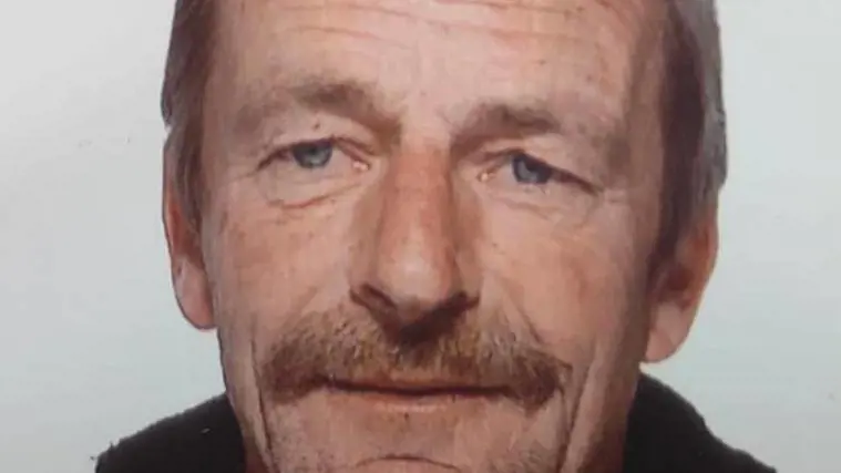 Morto per ipotermia. Gli indizi sul cadavere: "Attaccato da lupi"