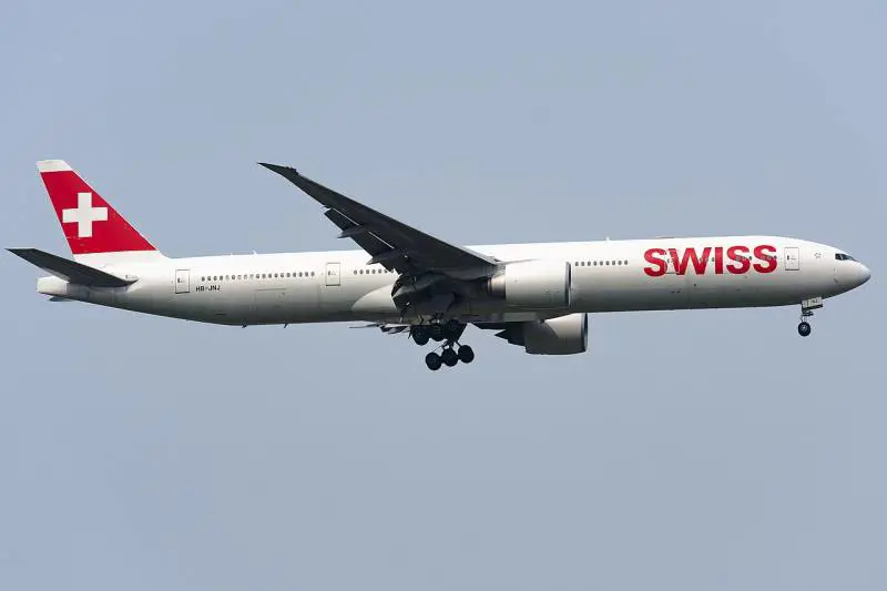 Fuga radioattiva su un aereo proveniente da Zurigo, paura a Barcellona