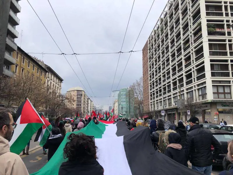 I colleghi della ghisa ferita: "Allo sbando nei cortei"