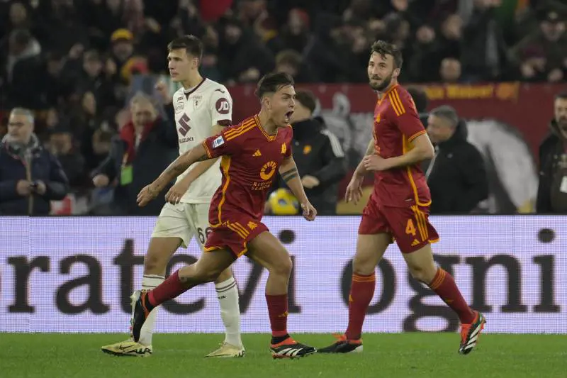 Roma-Torino, la Roma vola con super Dybala