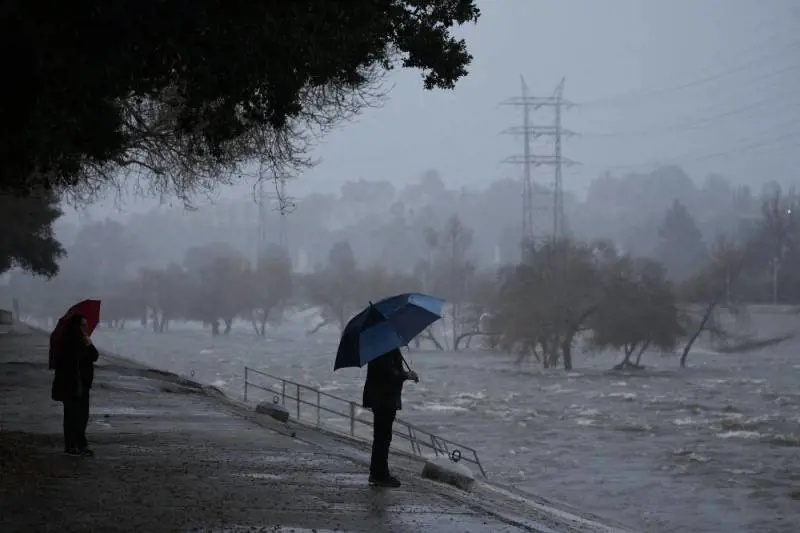 Il Nord Italia nella morsa del maltempo: frane in Liguria, situazione critica in Veneto