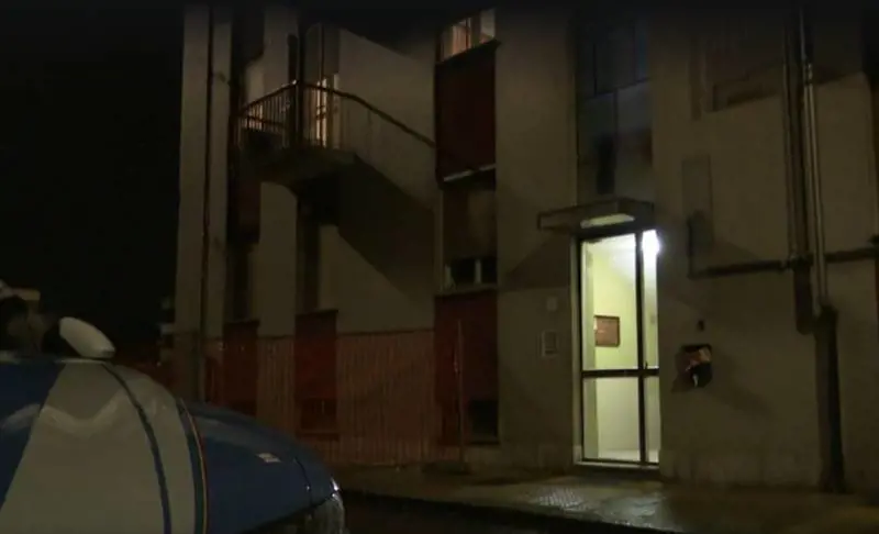 Vercelli, accoltellato dopo una lite, muore a 58 anni. Fermata la compagna