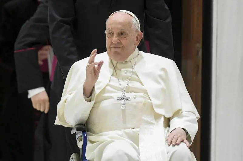 Ucraina, l'Ue replica al Papa: "Bandiera bianca? Noi per pace giusta"