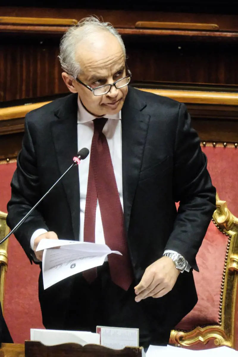 Piantedosi celebra il patto con l'Albania. "Partenze diminuite"