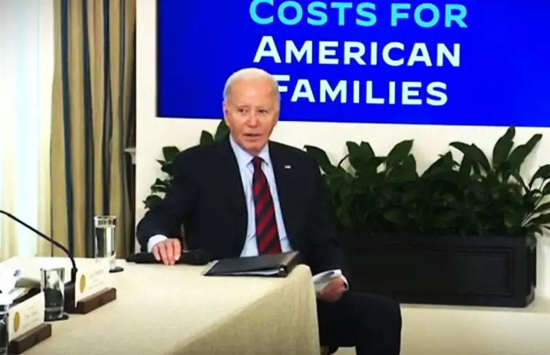 "Mi metterei nei guai...". Biden sempre più confuso: cosa ha detto ai giornalisti