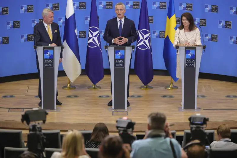 "Adesso la Nato è più forte". La Svezia entra nell'Alleanza