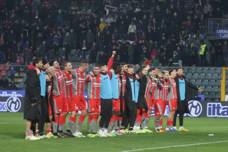 Serie B, il Parma continua a dettare il ritmo, la Cremo batte il Como e vola al secondo posto