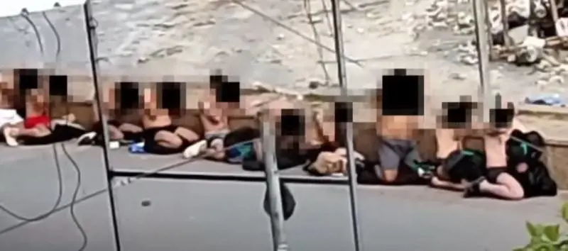 "Picchiati e umiliati dai soldati israeliani": i medici palestinesi accusano le Idf