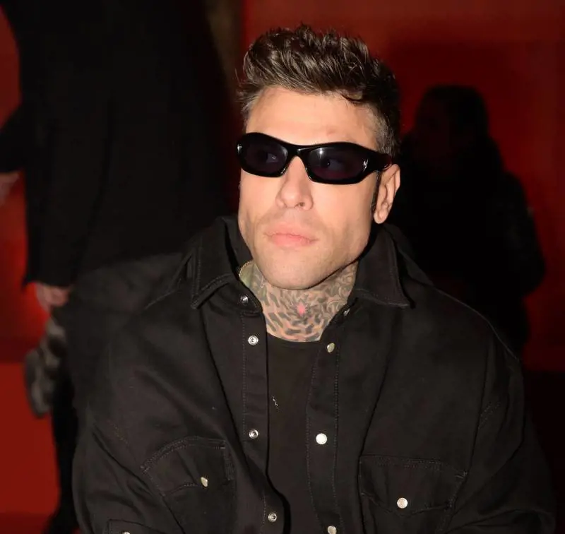 Lusso ed esibizionismo: la nuova vita di Fedez dopo Ferragni