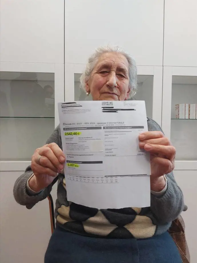 Bolletta choc contro l'anziana 93enne: ecco quanto dovrà pagare