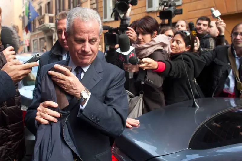 "Cafiero, Striano, gli altri. E c'era chi li autorizzava"