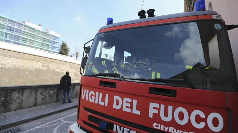 Tragedia a Campobasso, scoppia incendio in un appartamento: morto un 60enne