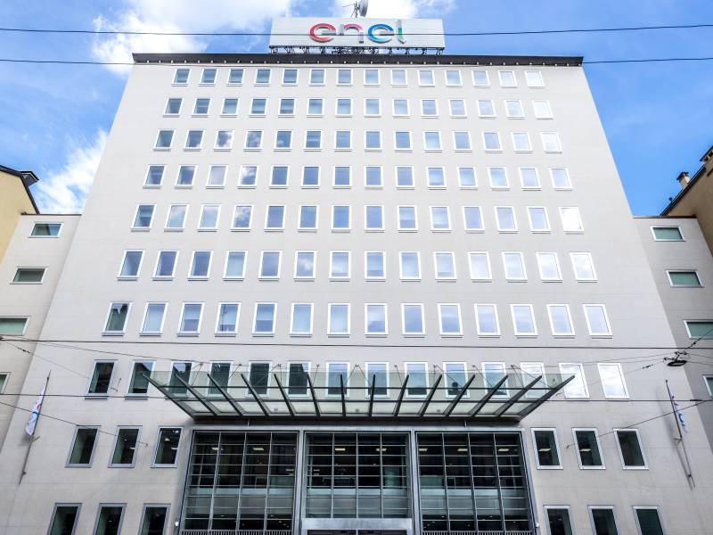 "Enel taglia i prezzi a famiglie e imprese"