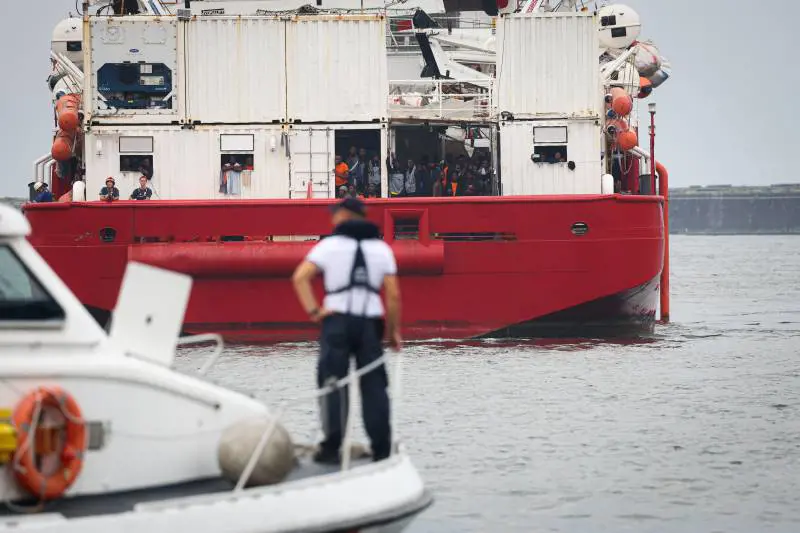 Bloccato lo scafista "fantasma": così portava i migranti in Italia