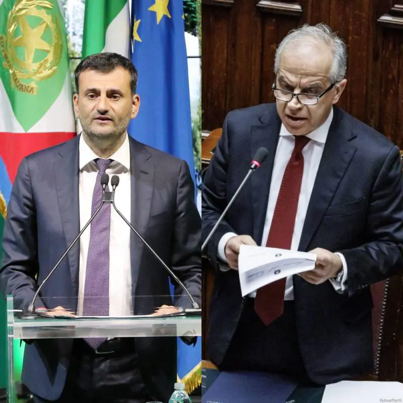 Meloni con Piantedosi. "Accuse vergognose, ha agito correttamente". L'arrivo degli ispettori