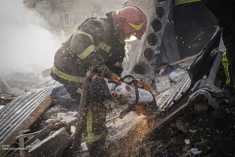 "Riavviare la centrale di Zaporizhzhia": tutti i rischi della mossa di Putin