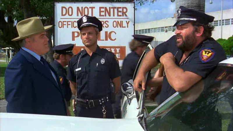 I due superpiedi quasi piatti, quando Bud Spencer e Terence Hill rischiarono l'arresto