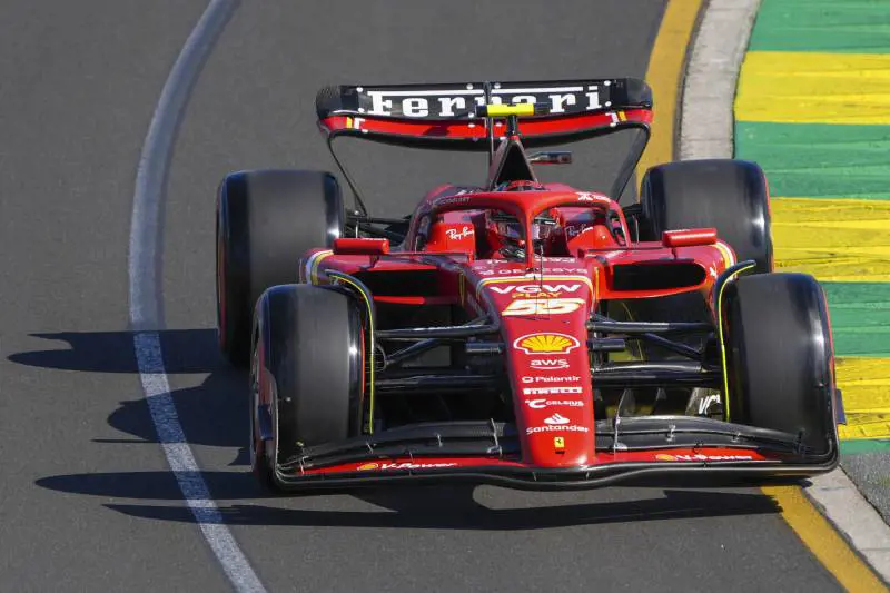 F1, GP Australia: capolavoro Ferrari, è doppietta. Vince Sainz, Leclerc secondo