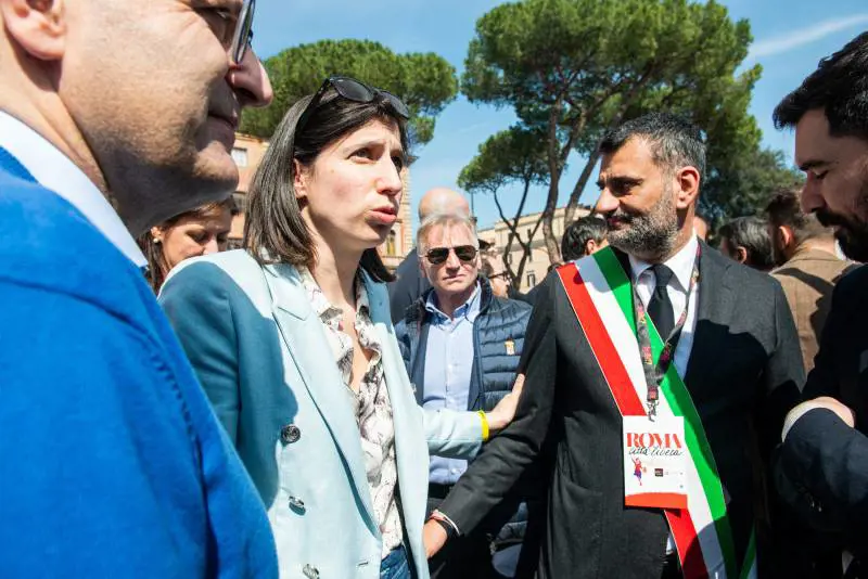 Le mani dei clan sulla città di Decaro