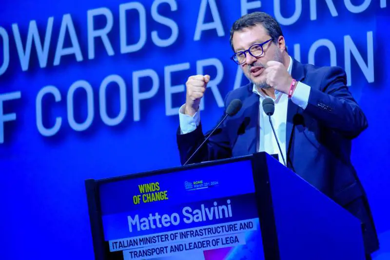 Salvini: no a Ursula e punge Forza Italia. Romeo guarda a Zaia, "ponte verso il Ppe"