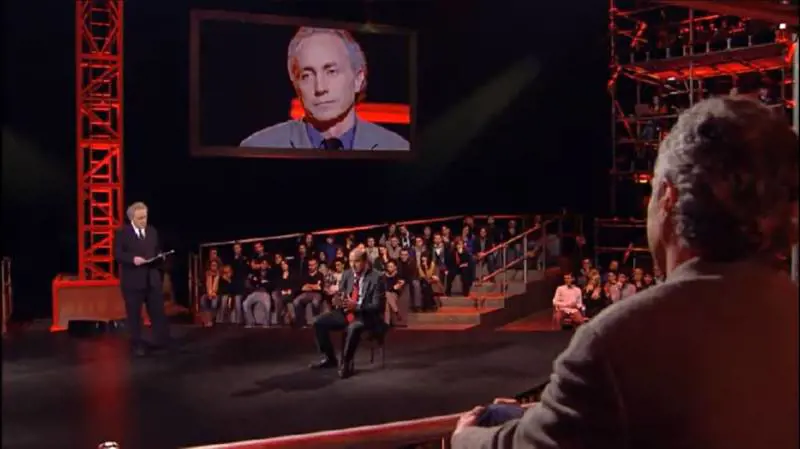 "Non ti devi permettere", "Hai la coda di paglia". Il litigio tra Bersani e Travaglio nel 2012
