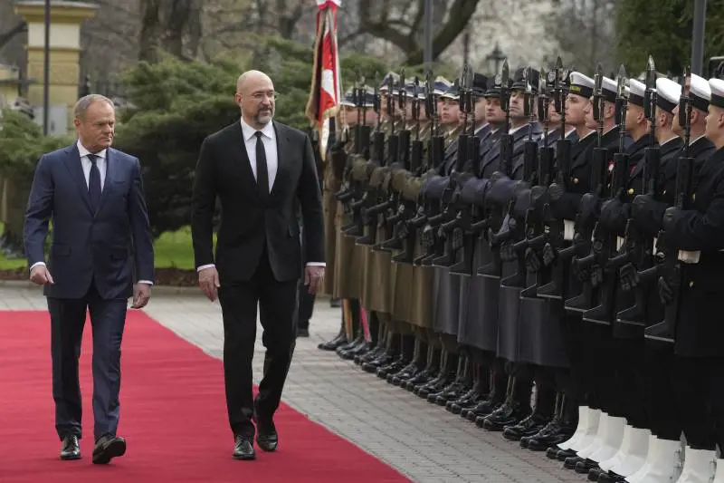 Putin arruola 150mila uomini. E la Polonia schiera i caccia