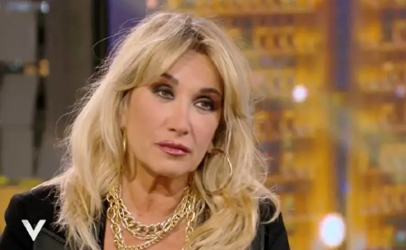 "Voto di castità per non perdere mia figlia". La rivelazione di Simona Tagli