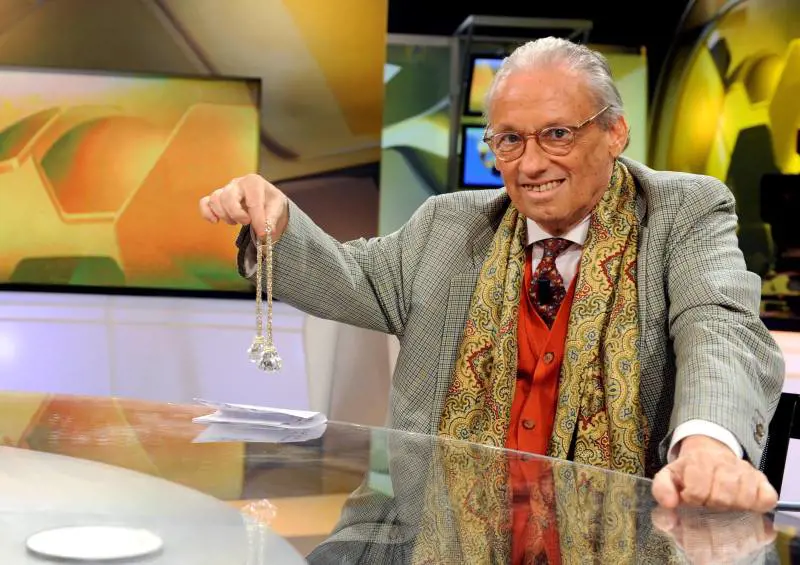 Le gag, Biscardi, la malattia. Maurizio Mosca, il re del pendolino