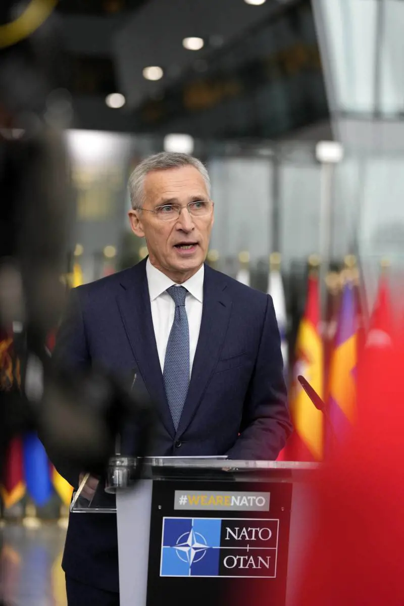 "A Kiev servono armi, non coraggio". La Nato e un fondo da 100 miliardi