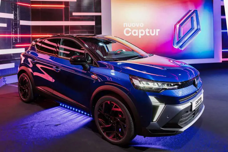 Ecco la nuova Renault Captur, l'auto da vivere