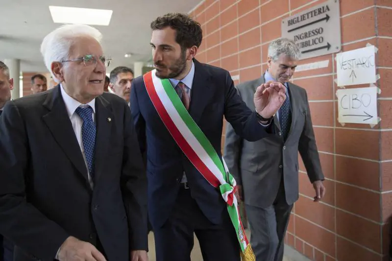 "Costruì le case popolari solo a Predappio". Sinistra lunare: l'emergenza abitativa è colpa del Duce