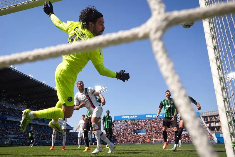 I 2 fuorigioco del Milan che uccidono il calcio