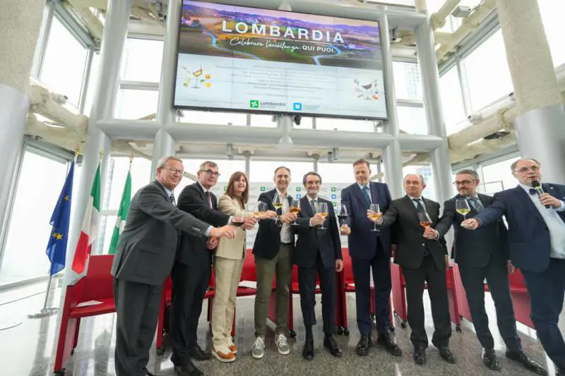 Vinitaly, la Lombardia protagonista con export record e intelligenza artificiale in vigna