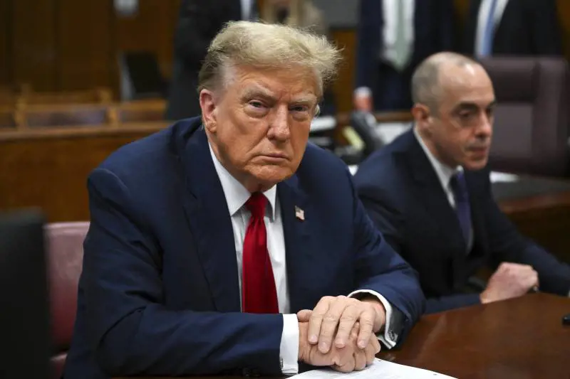 Caso Stormy Daniels, le accuse a Trump. "Piano criminale per manipolare il voto"