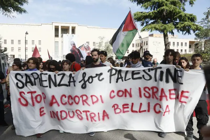 La rivolta dei rettori contro i violenti