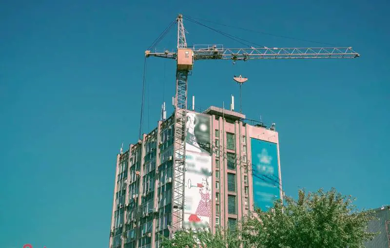 Pubblicità e spazi condominiali, le norme e i possibili vantaggi