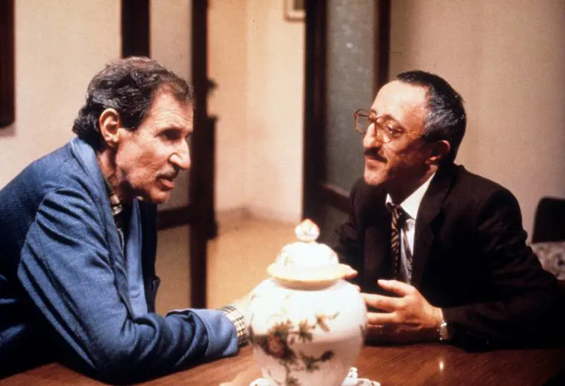 Ciccio Ingrassia in "Il condominio" (1991)