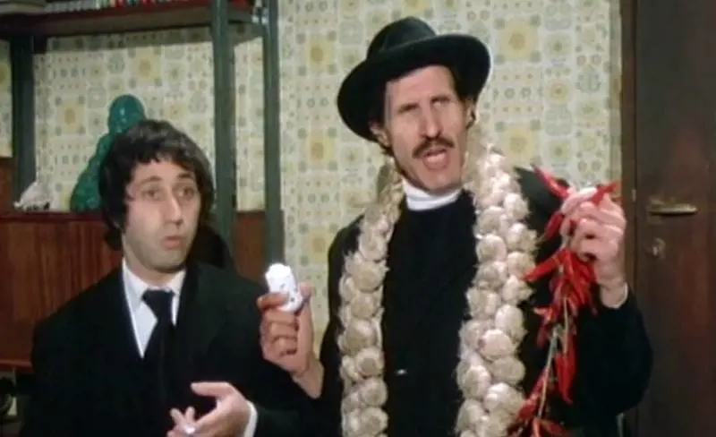 Ciccio Ingrassia in "L'esorciccio" (1975)