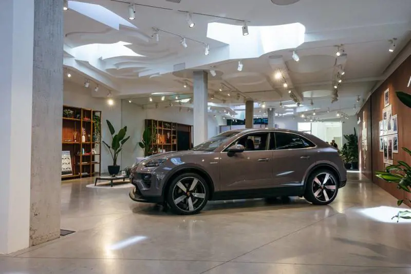 Ecco la nuova Porsche Macan in anteprima nazionale alla Design Week